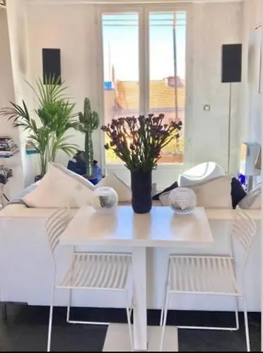 Cosy Penthouse Old Town Sea View Little Terraces Air Conditionned Nice France